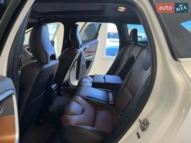 Белый Вольво ХС60, объемом двигателя 1.97 л и пробегом 158 тыс. км за 12850 $, фото 8 на Automoto.ua