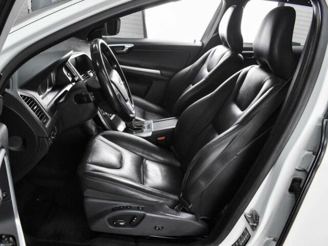 Белый Вольво ХС60, объемом двигателя 0 л и пробегом 98 тыс. км за 16900 $, фото 5 на Automoto.ua