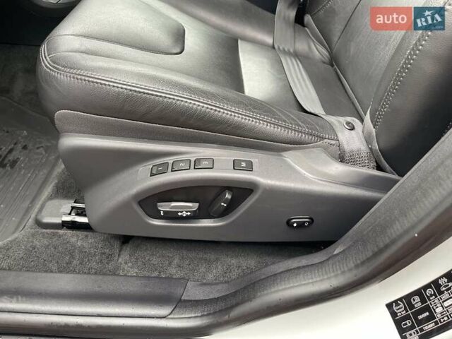 Білий Вольво ХС60, об'ємом двигуна 2.4 л та пробігом 267 тис. км за 22850 $, фото 13 на Automoto.ua