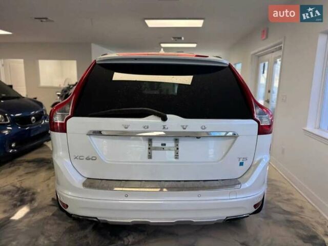Белый Вольво ХС60, объемом двигателя 1.97 л и пробегом 158 тыс. км за 12850 $, фото 4 на Automoto.ua
