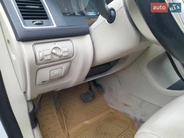 Белый Вольво ХС60, объемом двигателя 1.97 л и пробегом 182 тыс. км за 15400 $, фото 36 на Automoto.ua