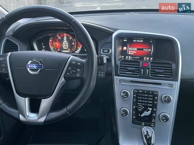 Белый Вольво ХС60, объемом двигателя 2.4 л и пробегом 270 тыс. км за 22650 $, фото 10 на Automoto.ua
