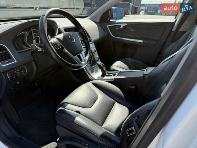 Білий Вольво ХС60, об'ємом двигуна 2.4 л та пробігом 201 тис. км за 24550 $, фото 29 на Automoto.ua