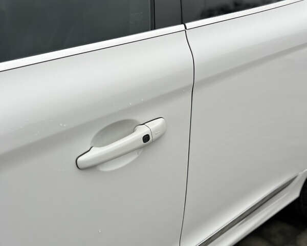 Белый Вольво ХС60, объемом двигателя 2 л и пробегом 248 тыс. км за 14700 $, фото 19 на Automoto.ua