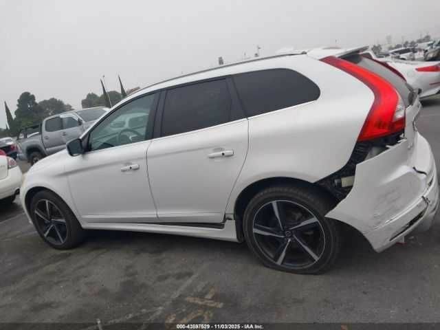 Білий Вольво ХС60, об'ємом двигуна 3 л та пробігом 100 тис. км за 3300 $, фото 2 на Automoto.ua