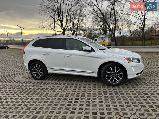 Белый Вольво ХС60, объемом двигателя 2 л и пробегом 137 тыс. км за 17390 $, фото 2 на Automoto.ua