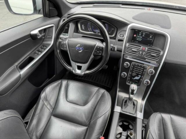 Белый Вольво ХС60, объемом двигателя 2 л и пробегом 136 тыс. км за 13700 $, фото 10 на Automoto.ua