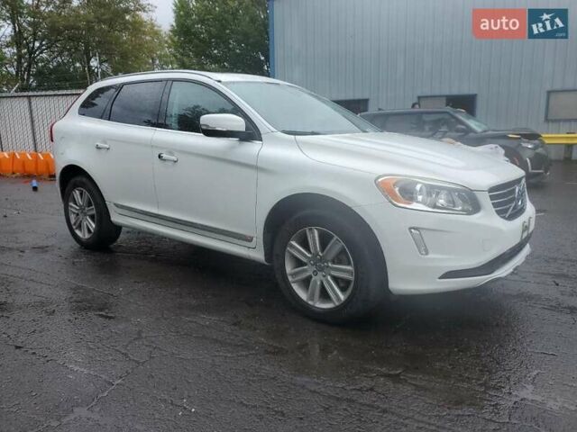 Белый Вольво ХС60, объемом двигателя 2.5 л и пробегом 124 тыс. км за 3000 $, фото 3 на Automoto.ua