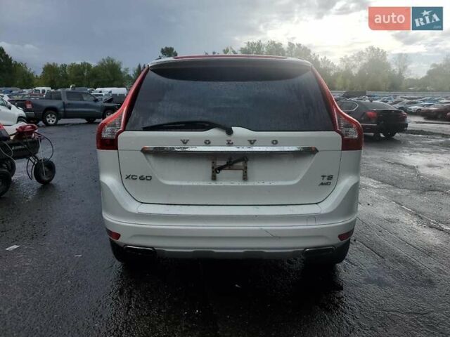 Белый Вольво ХС60, объемом двигателя 2.5 л и пробегом 124 тыс. км за 3000 $, фото 5 на Automoto.ua