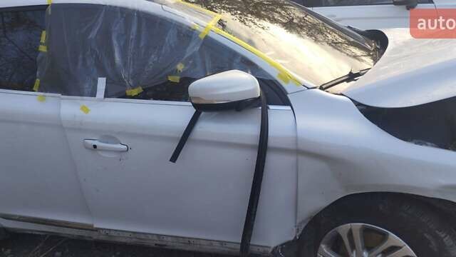 Білий Вольво ХС60, об'ємом двигуна 1.97 л та пробігом 222 тис. км за 6500 $, фото 5 на Automoto.ua