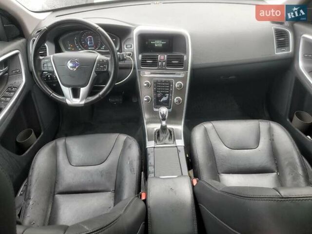 Белый Вольво ХС60, объемом двигателя 2.5 л и пробегом 124 тыс. км за 3000 $, фото 7 на Automoto.ua