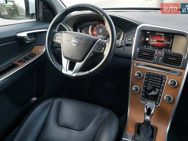 Білий Вольво ХС60, об'ємом двигуна 1.97 л та пробігом 63 тис. км за 17300 $, фото 3 на Automoto.ua