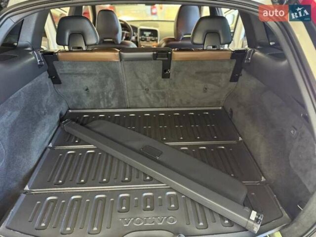 Белый Вольво ХС60, объемом двигателя 1.97 л и пробегом 158 тыс. км за 12850 $, фото 16 на Automoto.ua