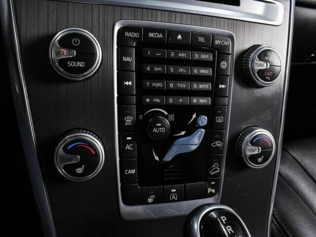 Белый Вольво ХС60, объемом двигателя 0 л и пробегом 98 тыс. км за 16900 $, фото 8 на Automoto.ua