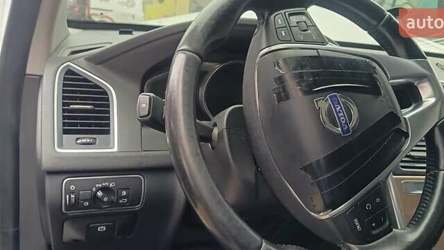 Білий Вольво ХС60, об'ємом двигуна 1.97 л та пробігом 222 тис. км за 6500 $, фото 2 на Automoto.ua