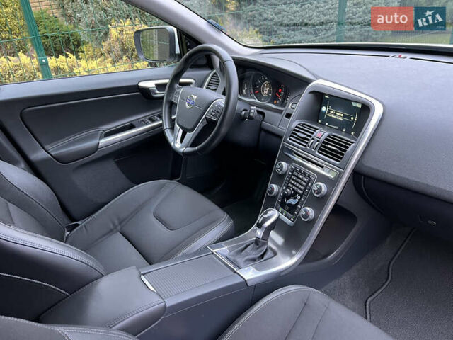 Білий Вольво ХС60, об'ємом двигуна 2 л та пробігом 200 тис. км за 14250 $, фото 46 на Automoto.ua