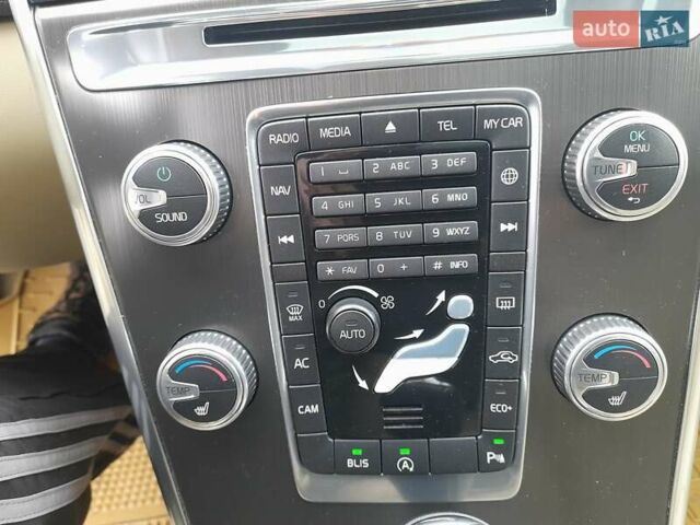 Белый Вольво ХС60, объемом двигателя 1.97 л и пробегом 182 тыс. км за 15400 $, фото 41 на Automoto.ua