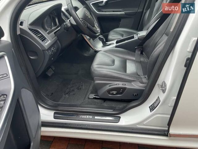 Білий Вольво ХС60, об'ємом двигуна 2.4 л та пробігом 267 тис. км за 22850 $, фото 41 на Automoto.ua