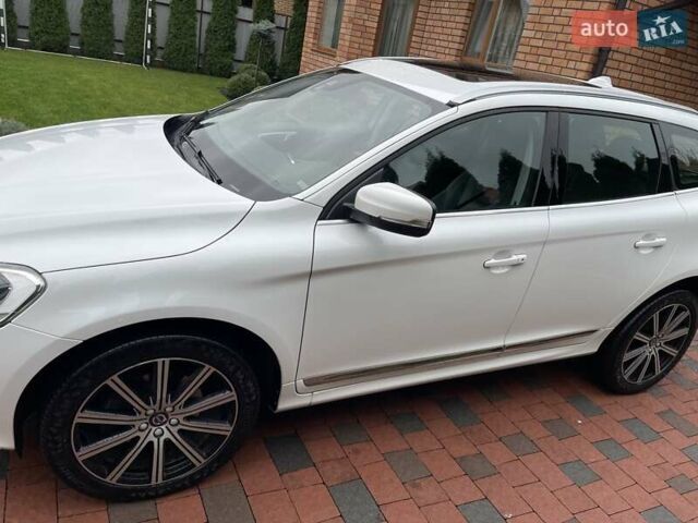 Білий Вольво ХС60, об'ємом двигуна 2.4 л та пробігом 267 тис. км за 22850 $, фото 1 на Automoto.ua