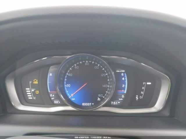 Білий Вольво ХС60, об'ємом двигуна 3 л та пробігом 100 тис. км за 3300 $, фото 9 на Automoto.ua