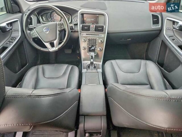 Белый Вольво ХС60, объемом двигателя 1.97 л и пробегом 142 тыс. км за 2000 $, фото 7 на Automoto.ua