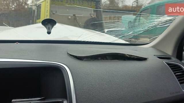 Білий Вольво ХС60, об'ємом двигуна 1.97 л та пробігом 222 тис. км за 6500 $, фото 1 на Automoto.ua