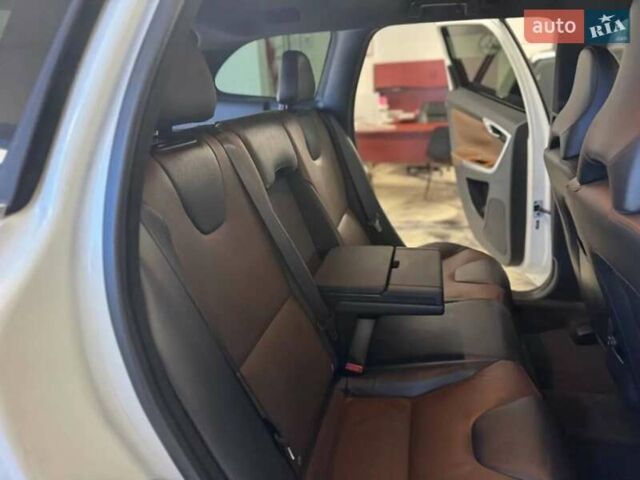 Белый Вольво ХС60, объемом двигателя 1.97 л и пробегом 158 тыс. км за 12850 $, фото 19 на Automoto.ua