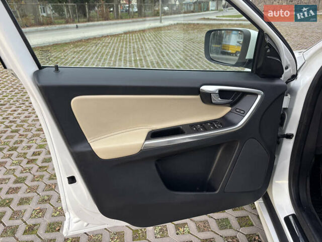 Белый Вольво ХС60, объемом двигателя 2 л и пробегом 137 тыс. км за 17390 $, фото 45 на Automoto.ua