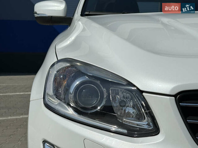 Білий Вольво ХС60, об'ємом двигуна 2.4 л та пробігом 201 тис. км за 24550 $, фото 17 на Automoto.ua
