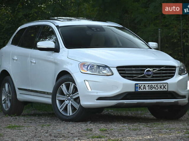 Белый Вольво ХС60, объемом двигателя 1.97 л и пробегом 139 тыс. км за 18600 $, фото 1 на Automoto.ua