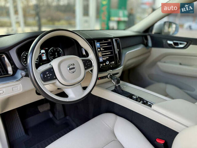 Белый Вольво ХС60, объемом двигателя 1.97 л и пробегом 113 тыс. км за 22199 $, фото 8 на Automoto.ua