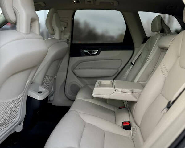 Белый Вольво ХС60, объемом двигателя 1.97 л и пробегом 113 тыс. км за 22199 $, фото 14 на Automoto.ua