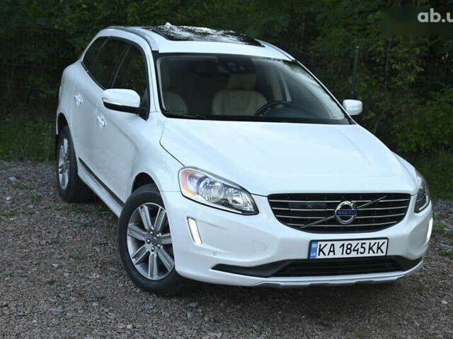 Белый Вольво ХС60, объемом двигателя 2 л и пробегом 139 тыс. км за 18999 $, фото 4 на Automoto.ua