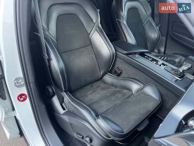 Белый Вольво ХС60, объемом двигателя 2 л и пробегом 330 тыс. км за 25900 $, фото 26 на Automoto.ua