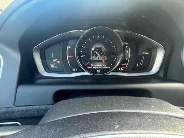 Белый Вольво ХС60, объемом двигателя 2 л и пробегом 74 тыс. км за 4700 $, фото 11 на Automoto.ua