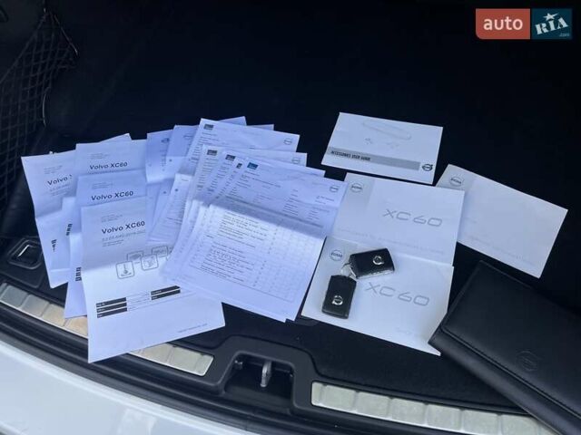 Белый Вольво ХС60, объемом двигателя 2 л и пробегом 330 тыс. км за 25900 $, фото 58 на Automoto.ua