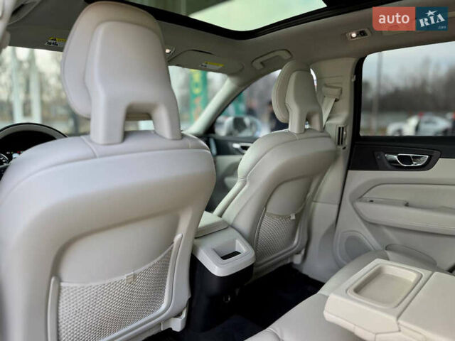 Белый Вольво ХС60, объемом двигателя 1.97 л и пробегом 113 тыс. км за 22199 $, фото 12 на Automoto.ua