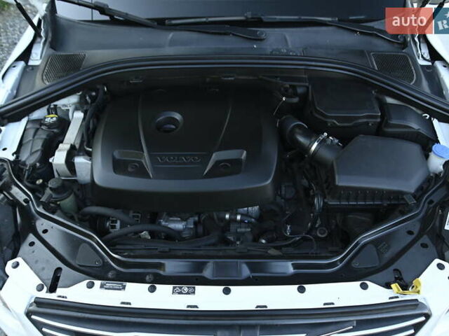 Белый Вольво ХС60, объемом двигателя 1.97 л и пробегом 139 тыс. км за 18600 $, фото 17 на Automoto.ua