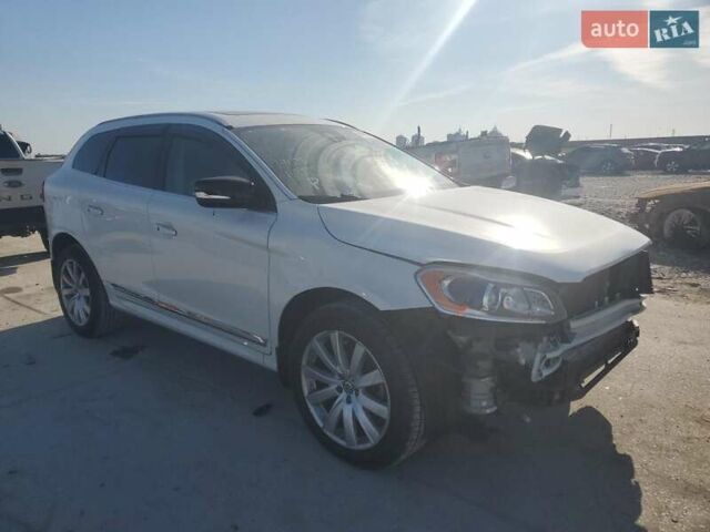 Белый Вольво ХС60, объемом двигателя 2 л и пробегом 102 тыс. км за 3000 $, фото 3 на Automoto.ua