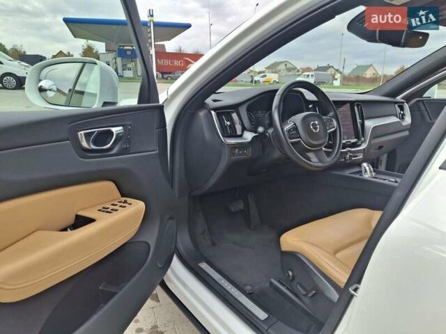 Белый Вольво ХС60, объемом двигателя 1.97 л и пробегом 133 тыс. км за 32000 $, фото 23 на Automoto.ua