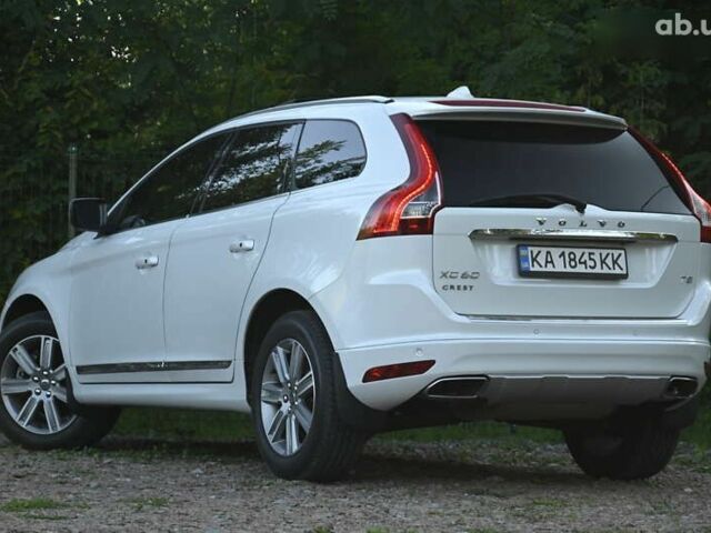Белый Вольво ХС60, объемом двигателя 2 л и пробегом 139 тыс. км за 18999 $, фото 10 на Automoto.ua
