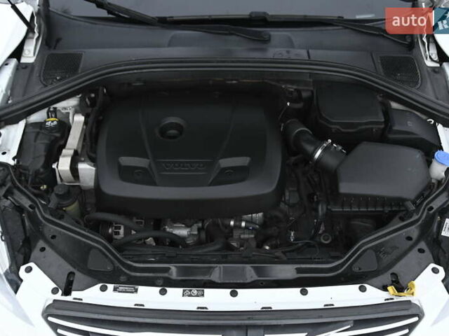Белый Вольво ХС60, объемом двигателя 1.97 л и пробегом 139 тыс. км за 18500 $, фото 15 на Automoto.ua