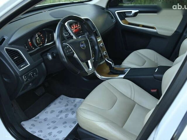 Белый Вольво ХС60, объемом двигателя 2 л и пробегом 139 тыс. км за 18999 $, фото 23 на Automoto.ua