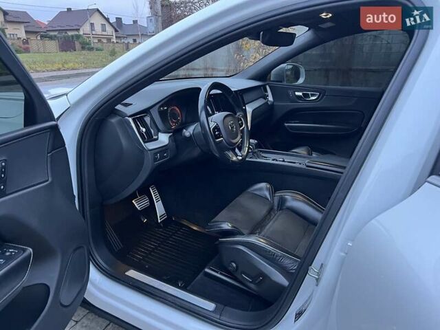 Белый Вольво ХС60, объемом двигателя 2 л и пробегом 330 тыс. км за 25900 $, фото 16 на Automoto.ua