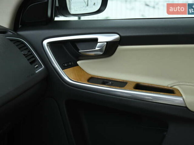 Белый Вольво ХС60, объемом двигателя 1.97 л и пробегом 139 тыс. км за 18500 $, фото 23 на Automoto.ua