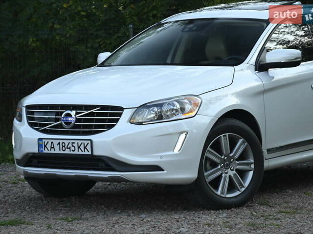 Белый Вольво ХС60, объемом двигателя 1.97 л и пробегом 139 тыс. км за 18600 $, фото 7 на Automoto.ua