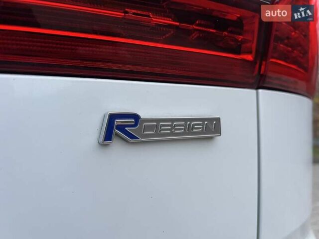 Белый Вольво ХС60, объемом двигателя 2 л и пробегом 330 тыс. км за 25900 $, фото 35 на Automoto.ua