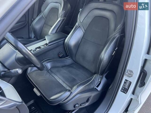 Белый Вольво ХС60, объемом двигателя 2 л и пробегом 330 тыс. км за 25900 $, фото 25 на Automoto.ua