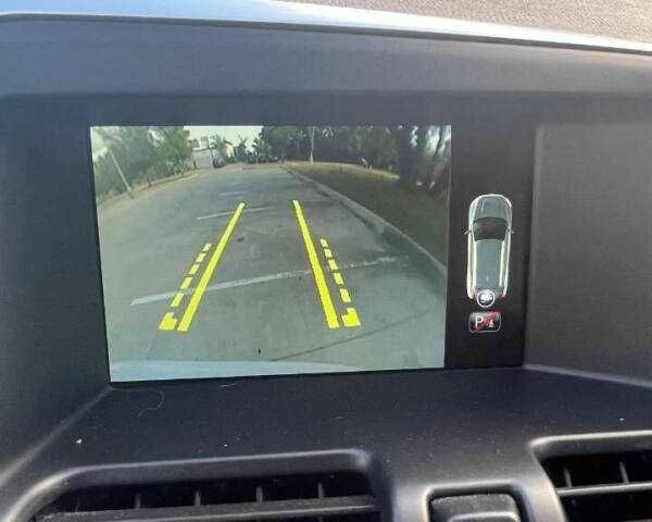 Белый Вольво ХС60, объемом двигателя 2 л и пробегом 74 тыс. км за 4700 $, фото 12 на Automoto.ua