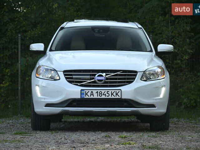 Белый Вольво ХС60, объемом двигателя 1.97 л и пробегом 139 тыс. км за 18600 $, фото 4 на Automoto.ua
